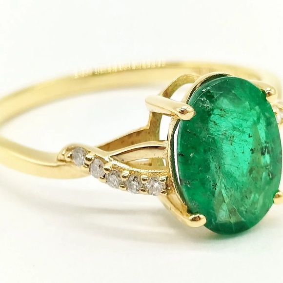 Stunning Natural 1.62 CT Emerald and 0.06ct Diamonds on 18K Ring Size 6.75 - Picture 6 of 12